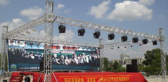 1539223768611951.jpg 舞臺桁架